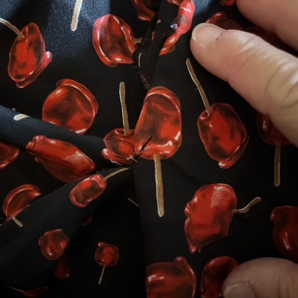 No. 21- Candy Apple Silk Dress. Size Italian 48/US Size 12. - Picture 8 of 9